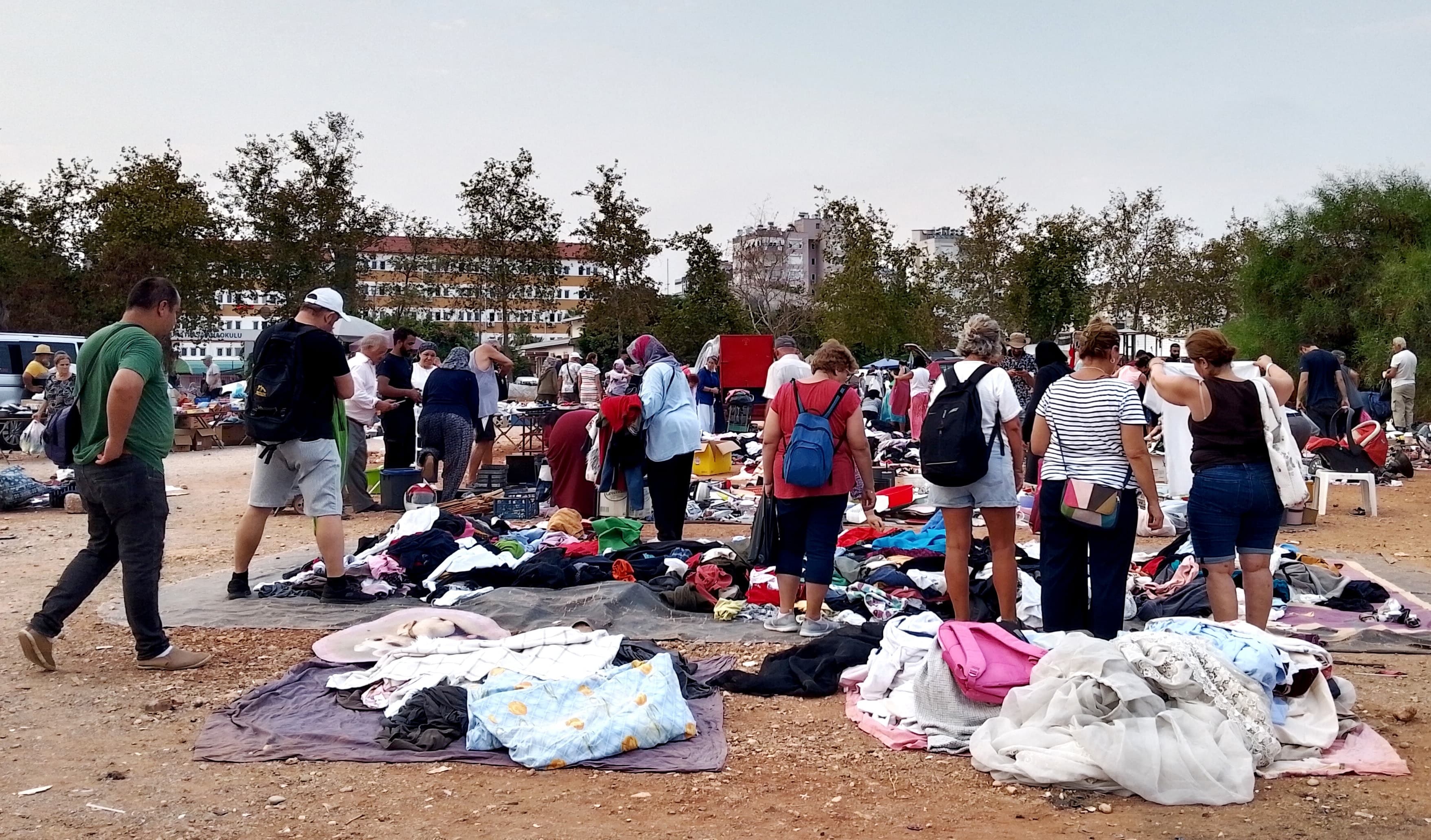 Antalya'da ikinci el eşya pazarları canlanıyor: Bütçe dostu alışverişin yeni adresi