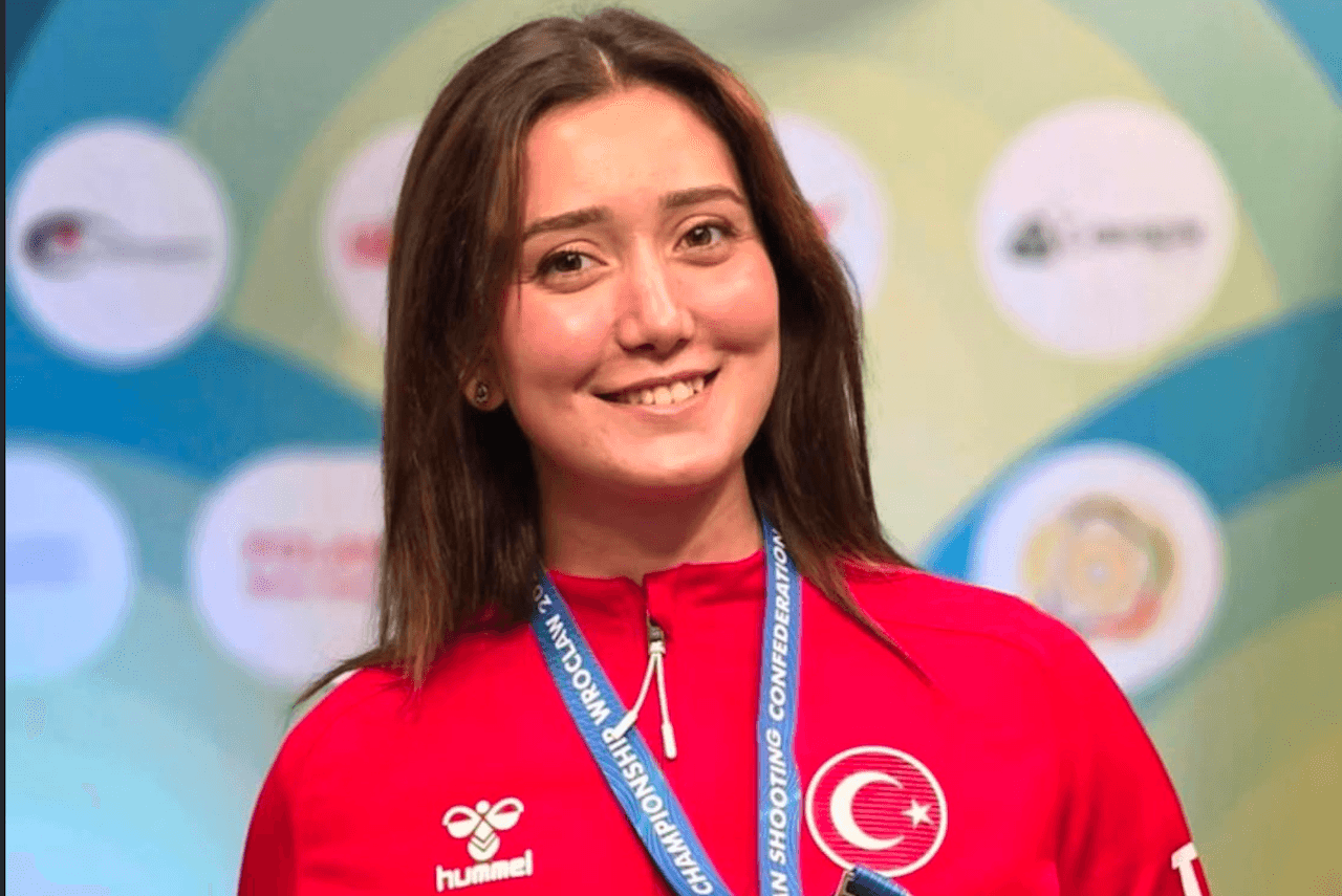 Milli atıcı Şimal Yılmaz, uluslararası arenada bronz madalyanın sahibi oldu