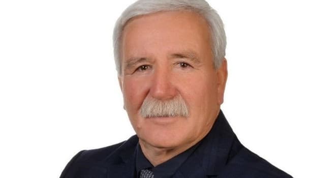 Pınarbaşı Belediye Başkanı Yağan, CHP'den istifa edip Yeni Parti'ye katıldı
