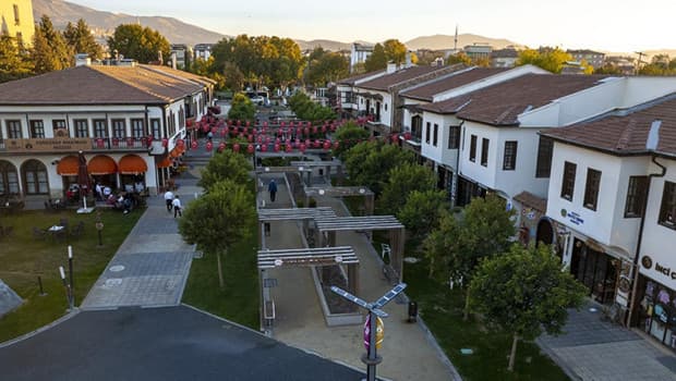 Malatya'da Kültür Yolu Festivali başladı: Arslantepe'de kralın taht odası ilk kez ziyarete açıldı