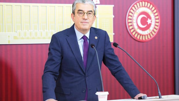 YENİ Parti'li Günaydın'dan Etimesgut Belediye Başkanı Beşikçioğlu'na sert tepki