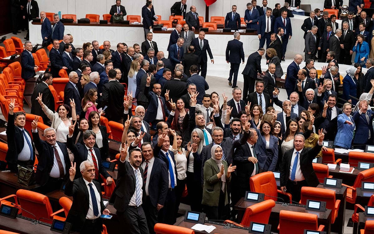 Oylama bitti, kavga başladı! AKP’den DEM Parti’ye sert tepki