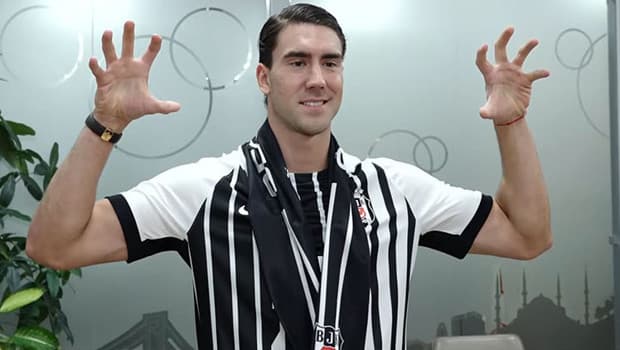 Beşiktaş'ın yeni golcüsü Vlahovic İstanbul'a ayak bastı: 'Büyük bir adım'