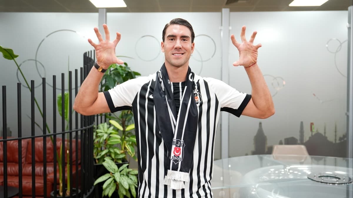 Beşiktaş'ın yeni golcüsü Vlahovic'in sırtındaki numara belli oldu