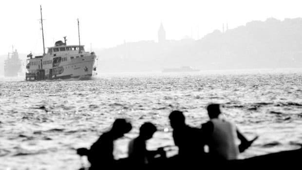 İstanbul sokaklarından bir kesit: Mustafa Seven'in 'Nasip' sergisi Londra'yı taşınıyor