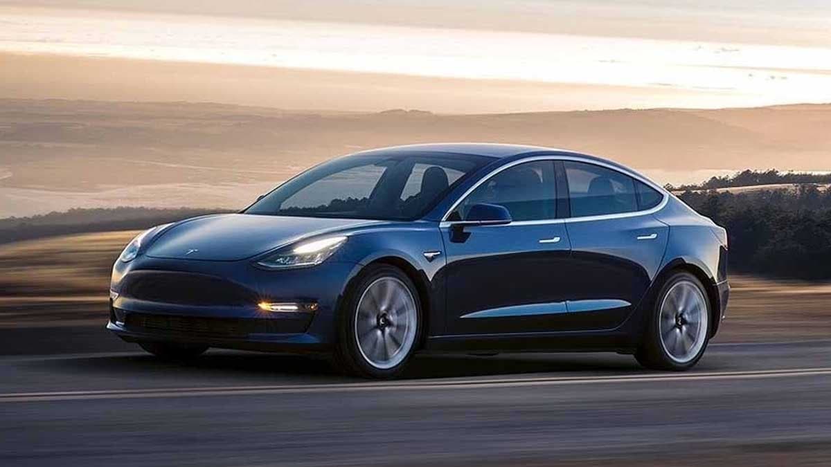 Tesla uygulamasında kritik güvenlik açığı: Hacker 'Seni izliyorum' diyerek aracı uzaktan ele geçirdi