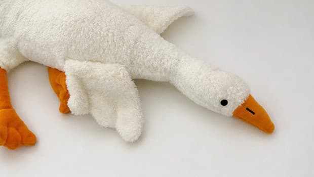 Ticaret Bakanlığı'ndan 'peluş kaz' oyuncağına toplatma kararı: Boğulma riski taşıyor