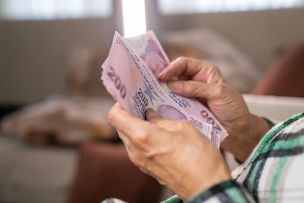 Emekli maaşlarında yüzde 10'luk kesinti riski gündemde