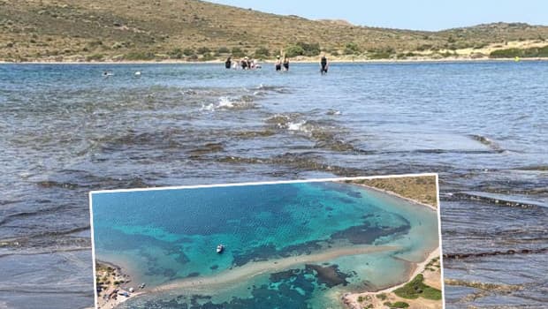 Sular çekilince iki ada arasında yürüyüş başladı: Türkiye'nin en nadir geçiş noktalarından biri