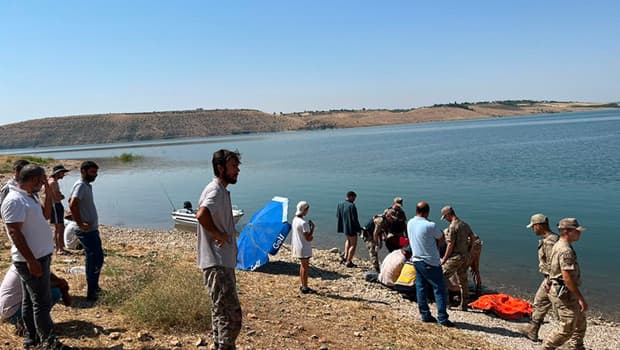Şanlıurfa'da Fırat Nehri'ne Giren Anne ve Kızının Cansız Bedenlerine Ulaşıldı