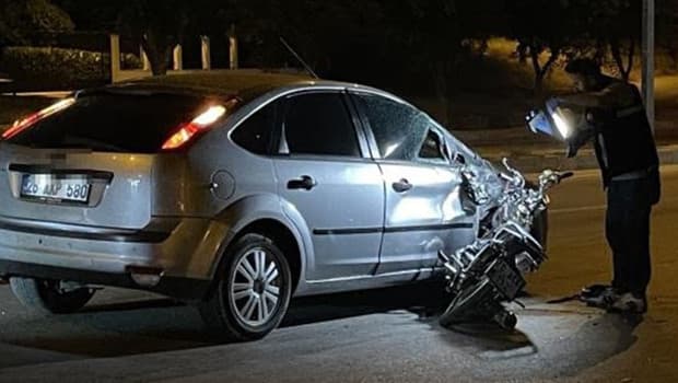 Karaman'da feci kaza: Dönüş yapan otomobile çarpan motosiklet sürücüsü hayatını kaybetti