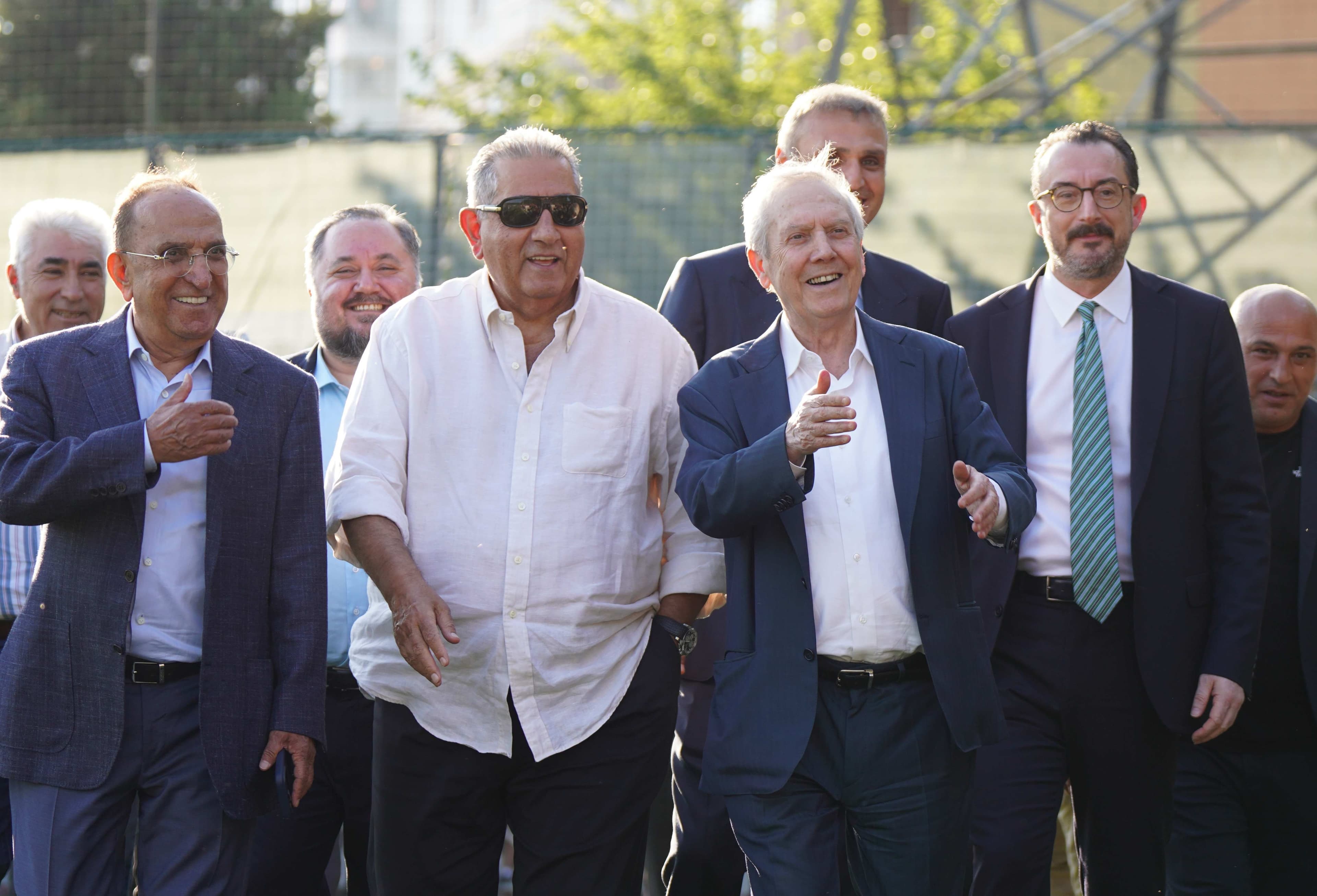 Fenerbahçe, Lyon maçı öncesi transferde sürpriz bir hamleye imza attı