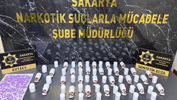 Kuzey Marmara Otoyolu'nda dev operasyon: 3 bin 147 sentetik ecza ele geçirildi